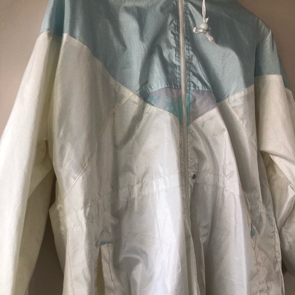 Vintage Windbreaker - Picture 2 of 4